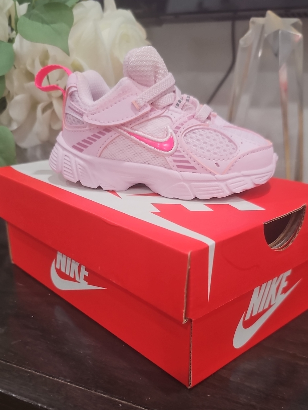 Nike V5RNR BT Kids Pink and Hot Pink Athletic Sneakers (VDay)